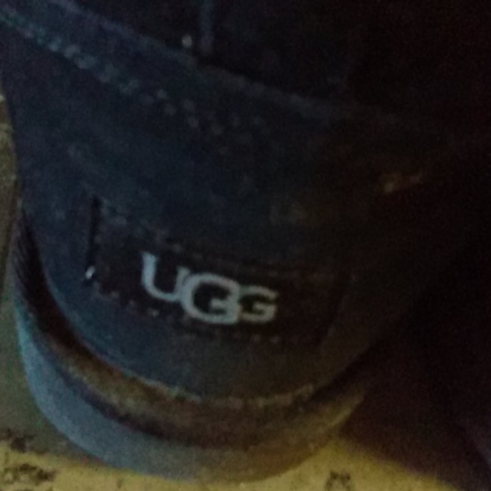UGg black fur Boots Size 8 woman